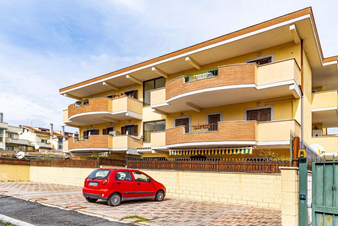 Relax Apartment Ladispoli Bagian luar foto